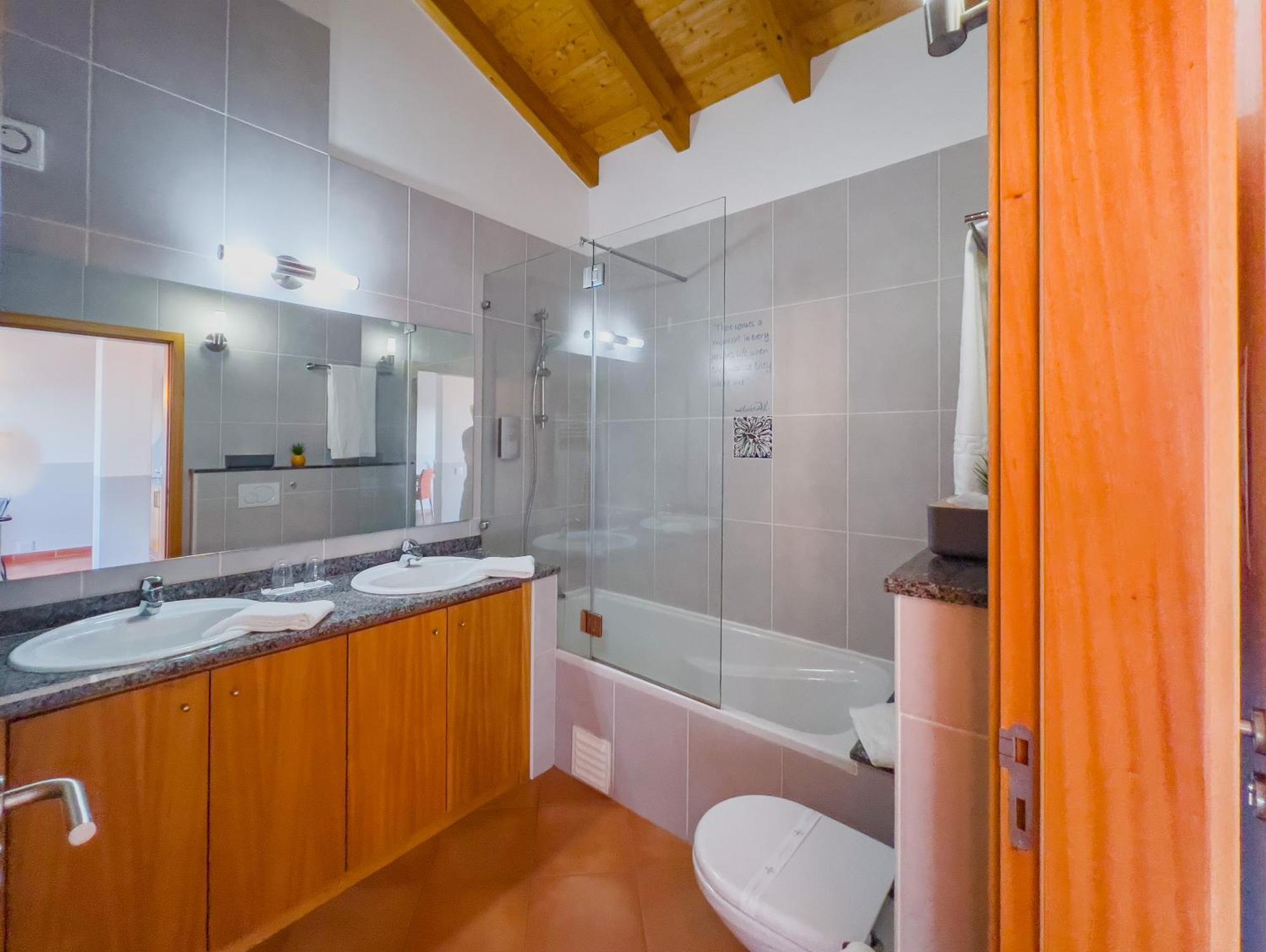 Guest house Vilafoia 3*
